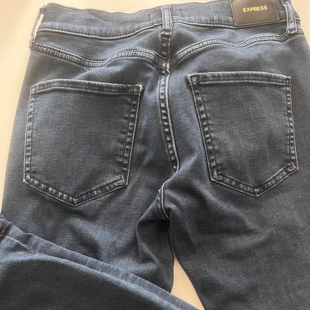 Express Jeans - Picture 2 of 10
